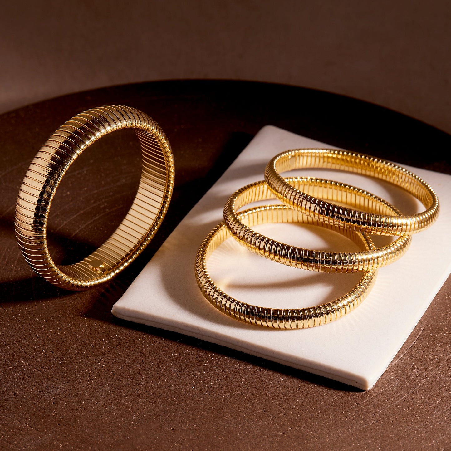 Lustra Wide Gold Cuff
